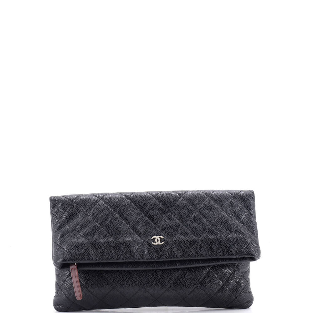Chanel Beauty CC Clutch Quilted Caviar